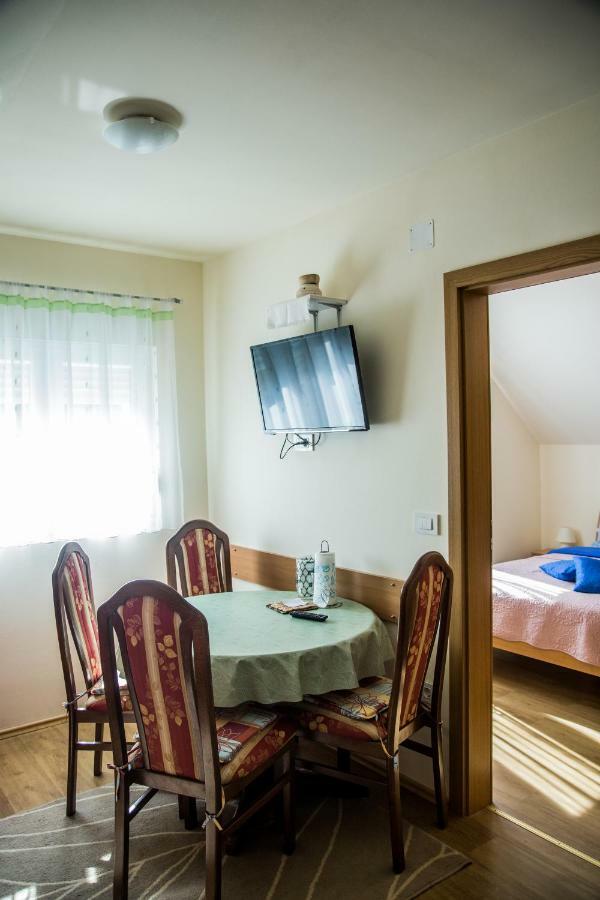 Apartmani Husko ตูเฮลย์สเก ตอปลิตเซ ภายนอก รูปภาพ